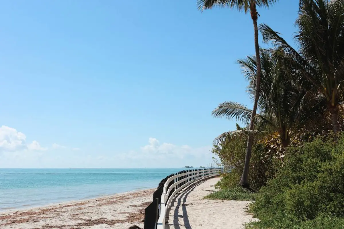 AC Maintenance in North Miami Beach, Florida - AC Repair World same-day service